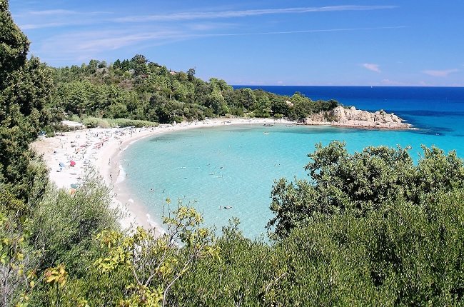 Vacances en Corse : Où pouvez-vous poser vos valises ?